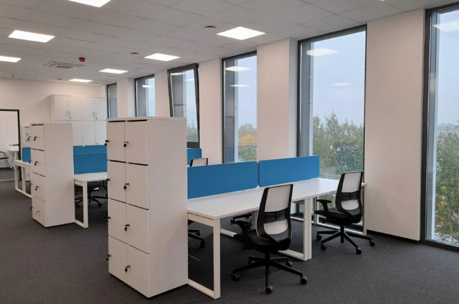 DL PIANO WITH A NEW TENANT DL PIANO WITH A NEW TENANT